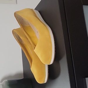 Clarks yellow wedges fabric/suede Sumerset Collection
